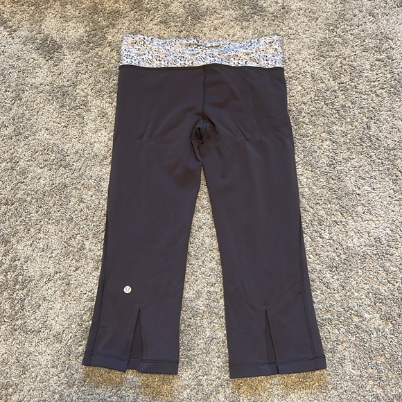 Lululemon Gather & grow Crop *Full-On Luon slit - Picture 3 of 4